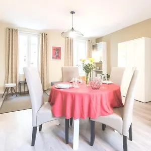 Apartment Charme Au Coeur D'avignon, Avignon
